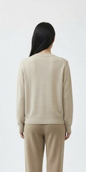 Alternative view of Saco Manon