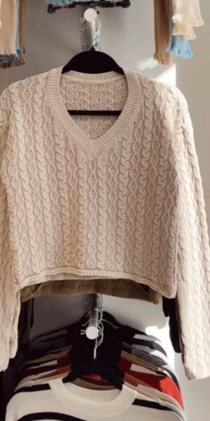 Alternative view of Sweater Aura