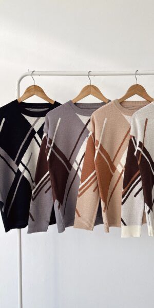 Alternative view of Sweater Gaia