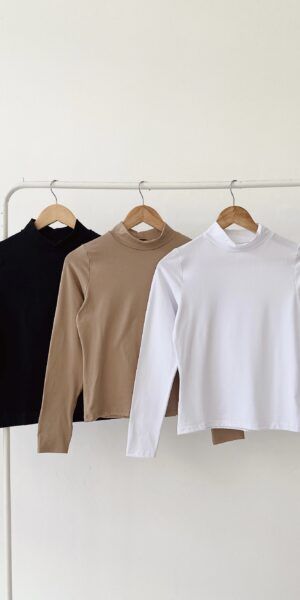 Remera Medio Cuello Lisa